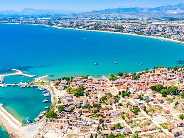 Comparand Antalya cu alte destinatii populare din Turcia: ce o face unica?