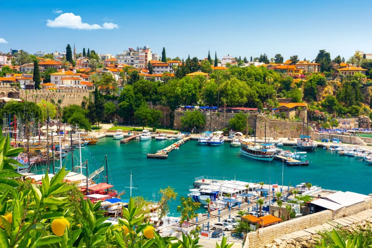 Portul din orașul vechi Antalya, Kaleici